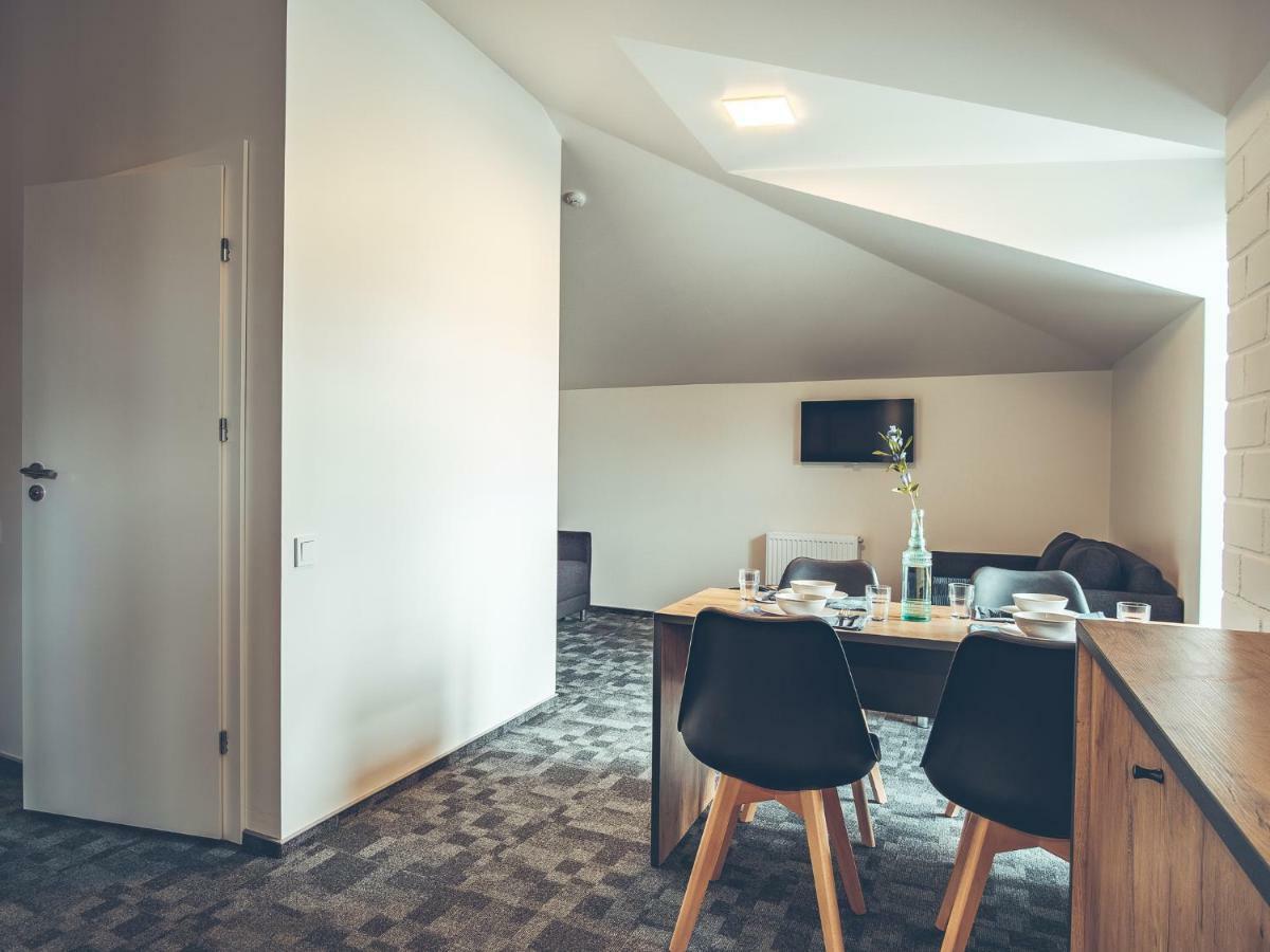 Self Check-In Hotel Railway Apartments VNO Esterno foto