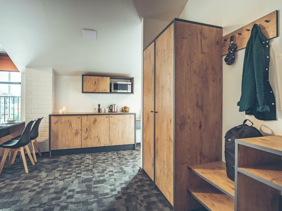 Self Check-In Hotel Railway Apartments VNO Esterno foto