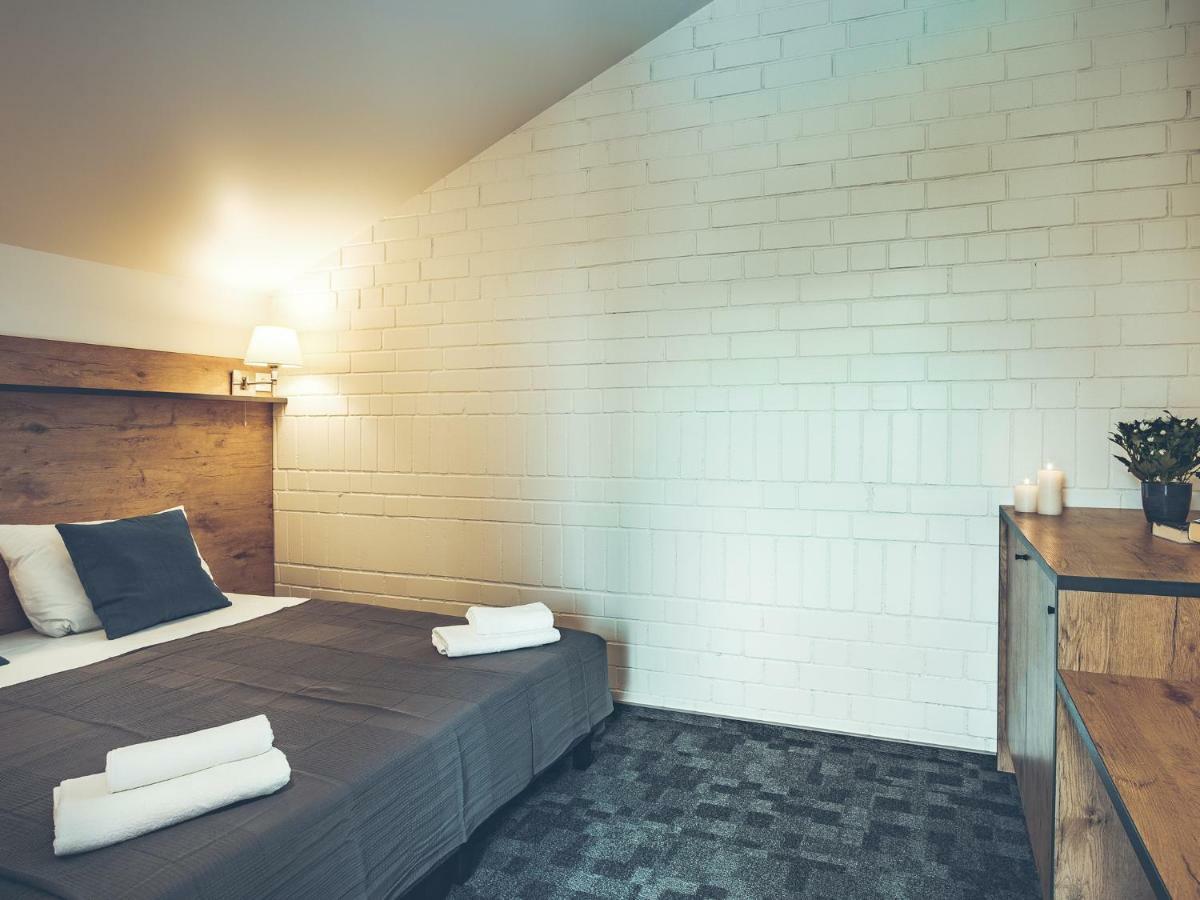 Self Check-In Hotel Railway Apartments VNO Esterno foto