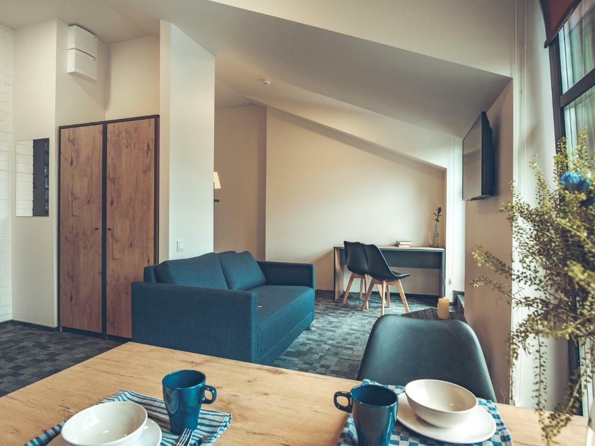 Self Check-In Hotel Railway Apartments VNO Esterno foto